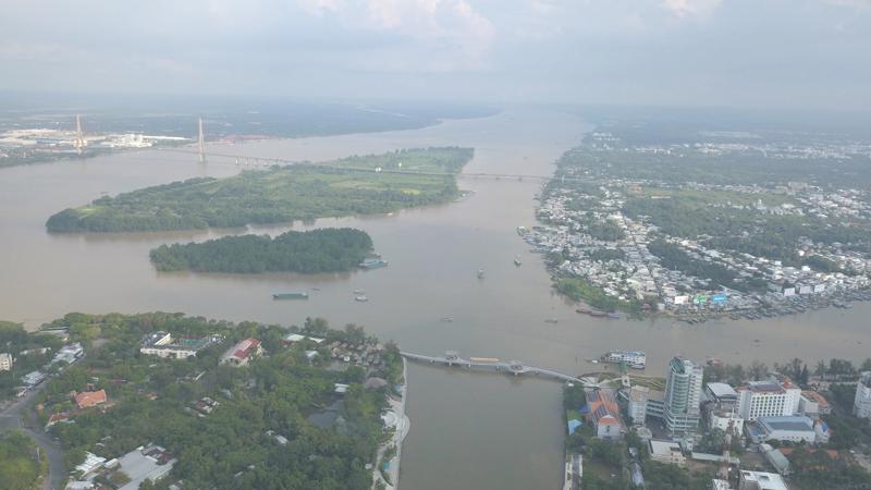 An arm of the Mekong river running between Can Tho city and Vinh Long province in Vietnam's Mekong Delta. (Photo: tuoitre.vn)