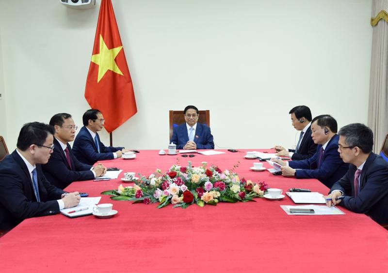 Thủ tướng Chính phủ Phạm Minh Chính đã điện đàm với Thủ tướng Singapore Lawrence Wong - Ảnh: VGP