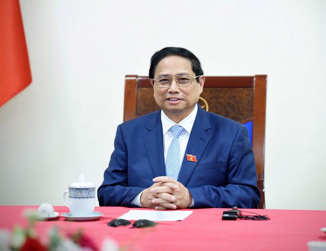 Prime Minister Pham Minh Chinh holds phone talks with his Singaporean counterpart Lawrence Wong on May 29. Photo: VGP