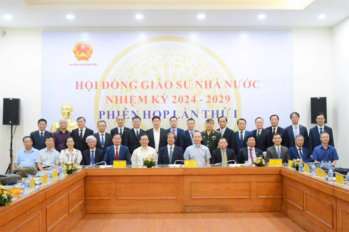 Hội đồng Giáo sư nhà nước nhiệm kỳ 2024-2029. Ảnh: MOET.