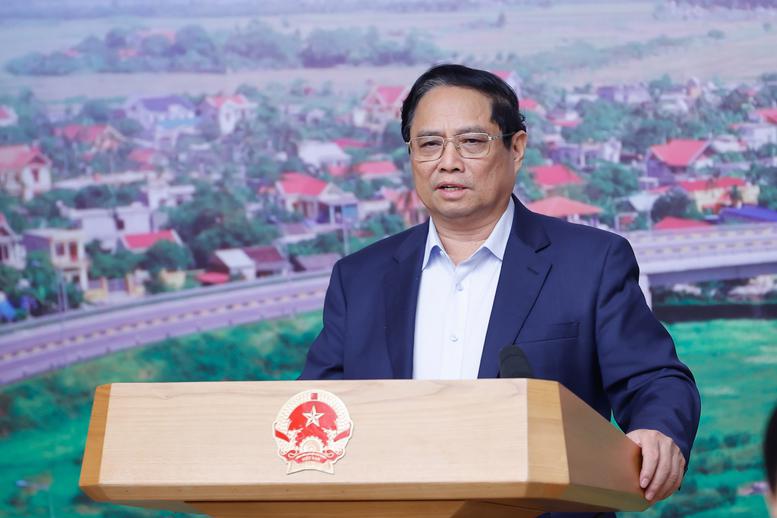 Prime Minister Pham Minh Chinh addressing the meeting in Hanoi on June 14. Photo: VGP