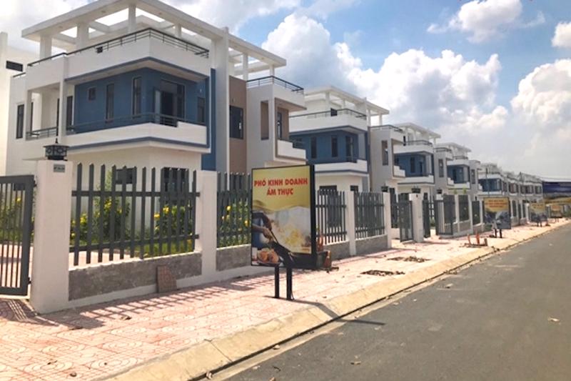 Dự án khu dân cư Tân Thịnh do Công ty cổ phần LDG làm chủ đầu tư, xây 680 căn biệt thự, nhà liền kề trái phép tại xã Đồi 61, huyện Trảng Bom, tỉnh Đồng Nai.