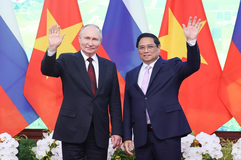 Thủ tướng Phạm Minh Chính hội kiến Tổng thống Nga Vladimir Putin.