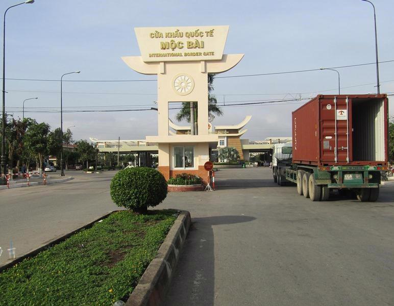 Gần đây, Phó thủ tướng Trần Hồng Hà yêu cầu thành lập nhóm công tác liên ngành để thúc đẩy triển khai các thủ tục kết nối tuyến cao tốc TP.HCM - Mộc Bài với tuyến cao tốc Phnôm Pênh - Bà Vẹt (Campuchia).