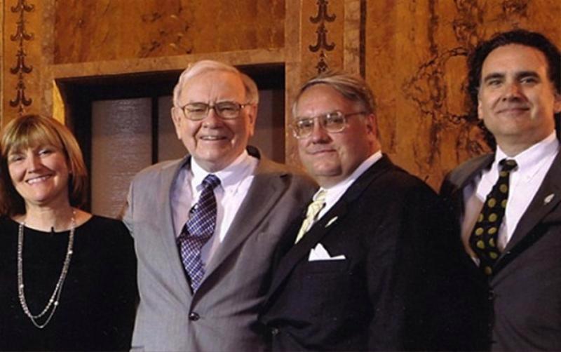 Ông Buffett và 3 người con - Ảnh: Getty Images