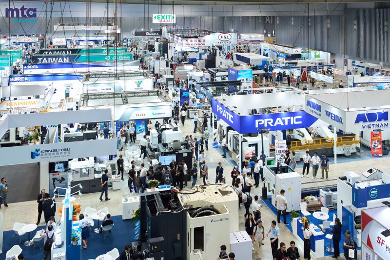 The expo showcases latest products and technologies. 