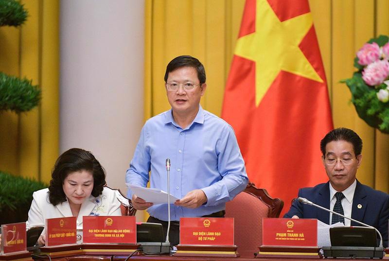 The Presidential Office on July 23 announced the State President’s order to promulgate the five laws.