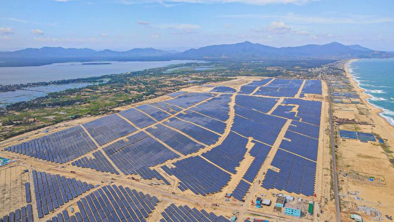 BCG Energy operates 600 MW of solar power and owns a portfolio of nearly 1 GW of wind power projects approved under the Power Development Plan VIII (PDP8). It is also building a first waste-to-energy plant, in Cu Chi district, Ho Chi Minh City.