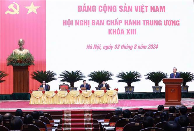 General Secretary To Lam is delivering inaugural address at the Party Central Committee's meeting on August 3.