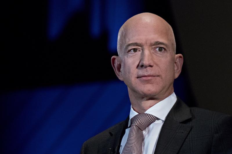 Tỷ phú Jeff Bezos - Ảnh: Bloomberg.