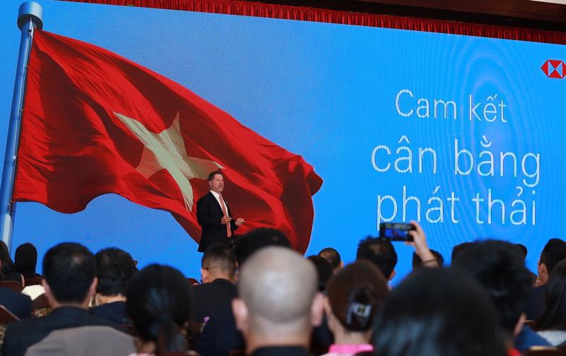 Mr. Tim Evans, CEO of HSBC Vietnam at Summit: 3P Green Impact held on August 2. (Source: HSBC Vietnam)