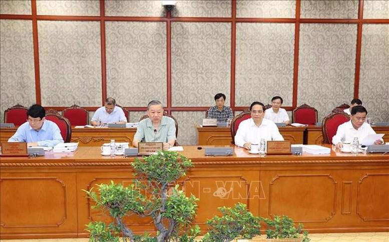 The regular meeting of the Politburo of the Communist Party of Vietnam Central Committee held in Hanoi on August 9. Photo: VNA