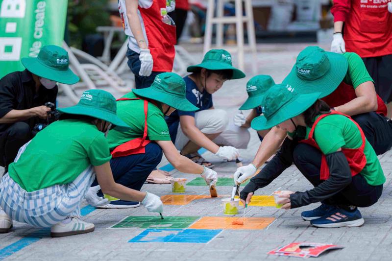 BASF Việt Nam bắt đầu hợp tác với Think Playgrounds từ năm 2019 nhằm chung tay giải quyết tình trạng thiếu không gian vui chơi cộng đồng. 