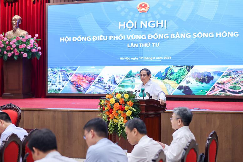 Prime Minister Pham Minh Chinh chairing the meeting. Photo: VGP