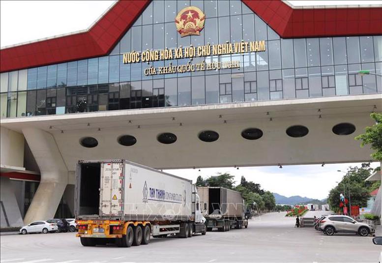 Huu Nghi border gate in northern Lang Son province. Photo: VNA