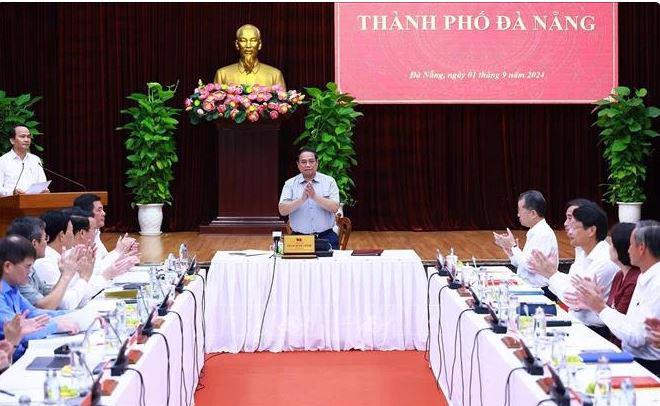 PM Pham Minh Chinh during his working session with Da Nang city's leaders on September 1. (Photo: VNA)