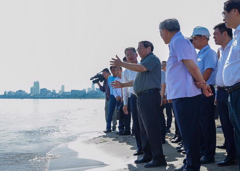 Prime Minister Pham Minh Chinh inspected construction of some projects in central Da Nang city on September 1.