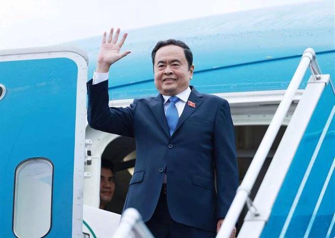 NA Chairman Tran Thanh Man leaves Hanoi on September 8 morning for an official visit to Russia. (PHoto: VNA)