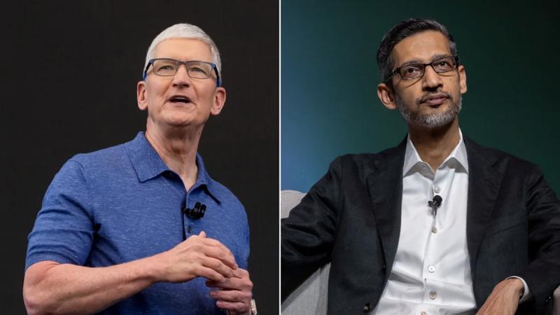 Giám đốc Điều hành Apple Tim Cook bên trái, CEO của Google và Alphabet Inc Sundar Pichai bên phải.