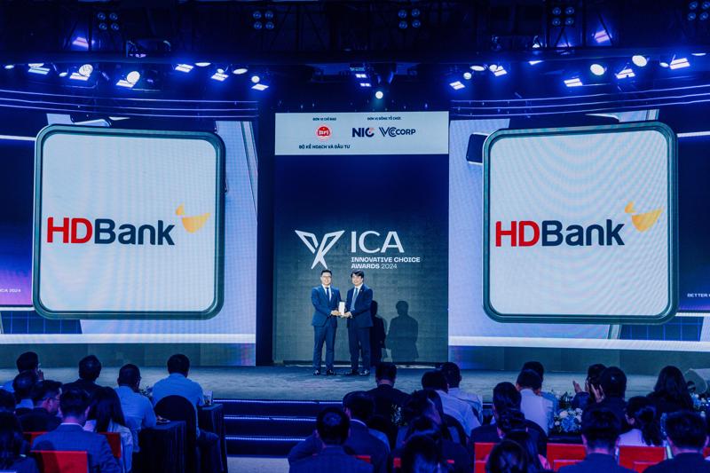 HDBank được vinh danh “Ngân hàng Xanh của năm” tại Better Choice Awards 2024.