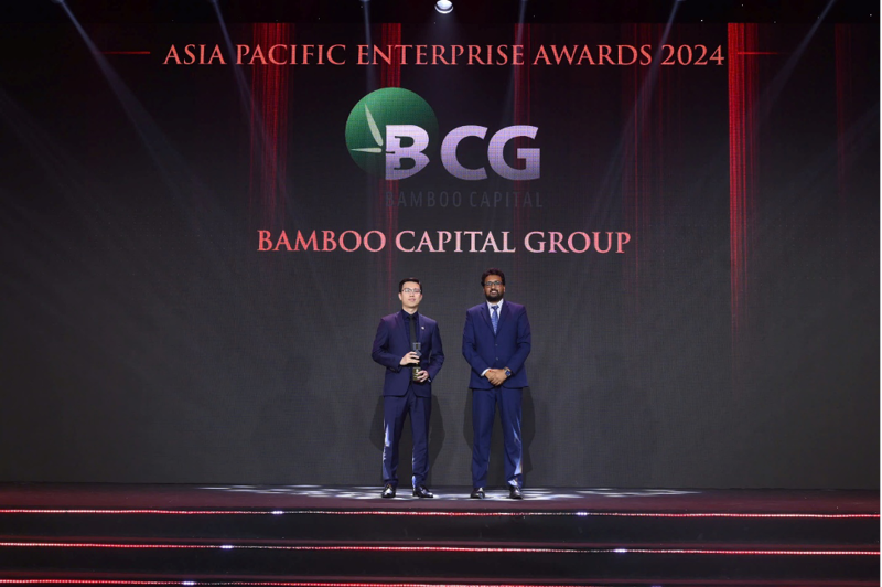 Mr. Nguyen Tung Lam, CEO of Bamboo Capital, receiving the Asia Pacific Enterprise Awards 2024