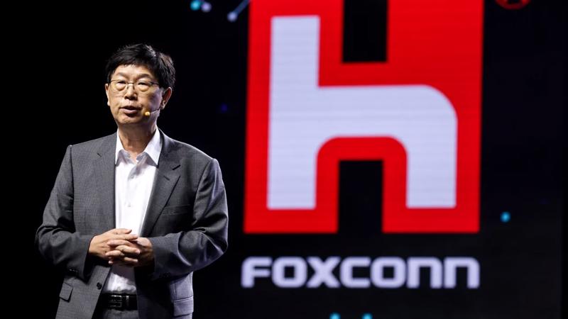 Chủ tịch Foxconn Young Liu phát biểu trong Ngày hội công nghệ Hon Hai ở Đài Bắc.