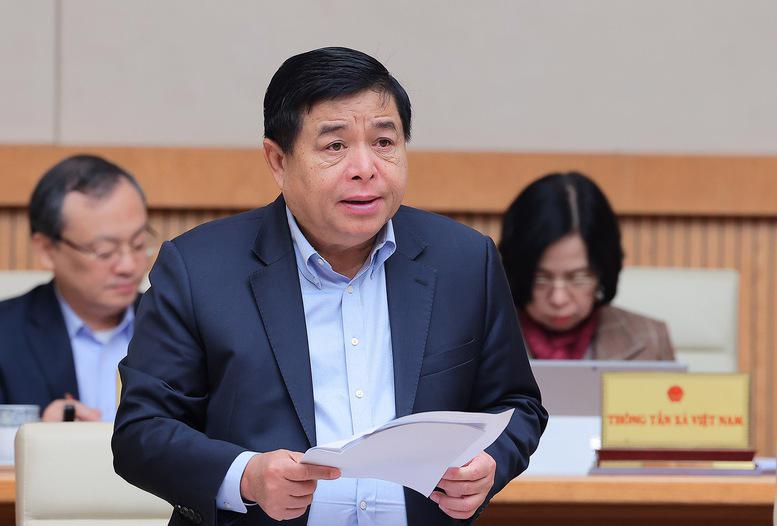 Minister of Planning and Investment Nguyen Chi Dung leads the working group. Photo: VGP