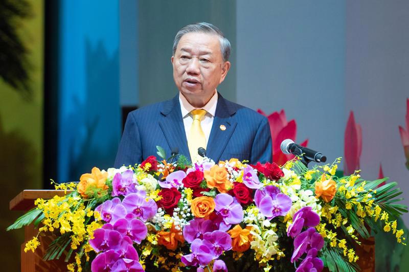 General Secretary and State President To Lam  is addressing the 10th National Congress of the VFF, which opened in Hanoi on October 17. (Photo source: VFF) 