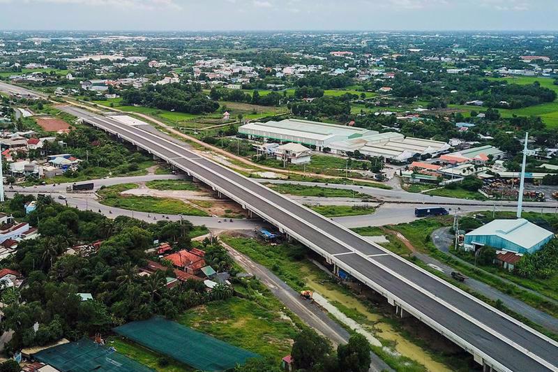 A section of Ben Luc - Long Thanh expressway crossing Ho Chi Minh City. 