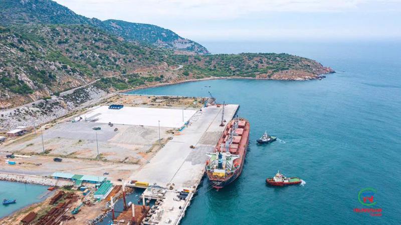 Ca Na Port in Ninh Thuan province. It is supposed to accommodate the Ca Na Industrial Park submitted to the Government for approval.