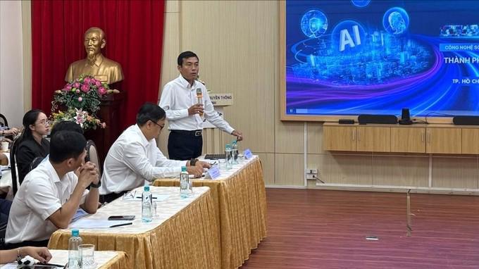 Deputy Director of the municipal Department of Information and Communications Vo Minh Thanh introduced about the Digital Transformation Week at a press briefing held on October 19. 