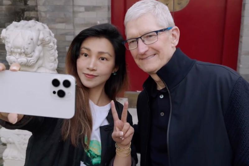 Tổng giám đốc điều hành Apple Tim Cook đang có chuyến thăm Bắc Kinh. 