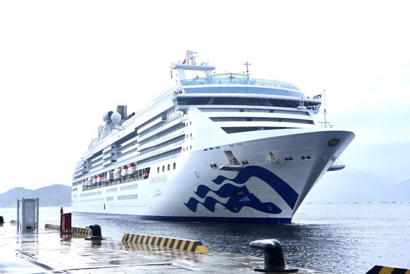 Tân Cảng Cam Ranh đón tàu du lịch Coral Princess sáng 23/10.