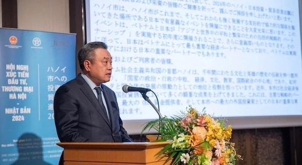 Hanoi People's Committee chairman Tran Sy Thanh delivers remarks at the conference. (Photo: VNA)