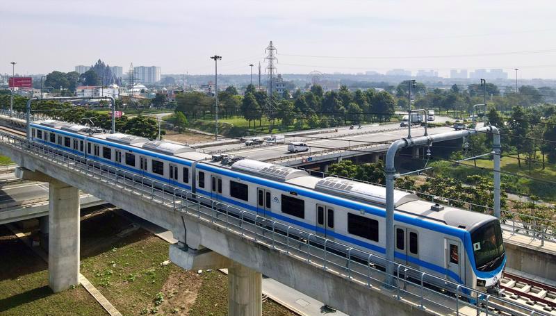 Tuyến metro số 1 dự kiến khai thác vận hành vào đầu năm 2025.