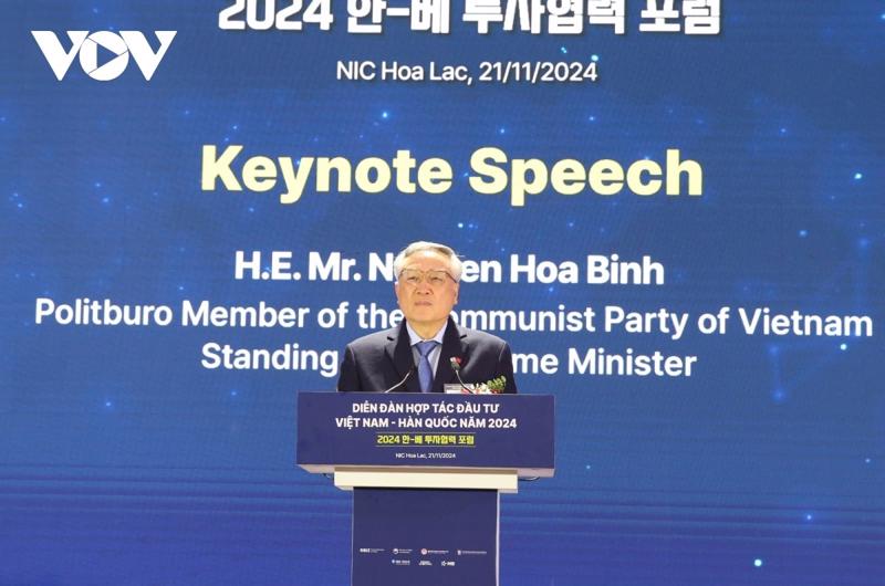 Permanent Deputy Prime Minister Nguyen Hoa Binh delivers remarks at the 2024 Vietnam-Korea Investment Cooperation Forum. (Photo: VOV)