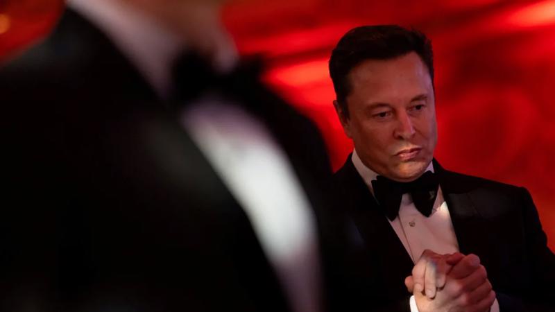 Tỷ phú Elon Musk tham dự gala của Viện Chính sách Nước Mỹ tại Mar-A-Lago, Palm Beach, Florida.