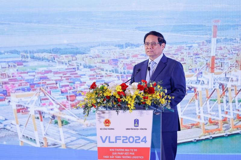 PM Pham Minh Chinh is addressing the Vietnam Logistics Forum 2024 on December 2. (Photo: VGP)