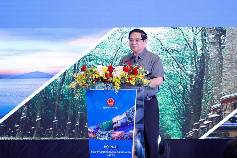 Prime Minister Pham Minh Chinh addressing the meeting of the Coordinating Council for the Southeast Region held in Ba Ria-Vung Tau province on December 2. (Photo: VGP)