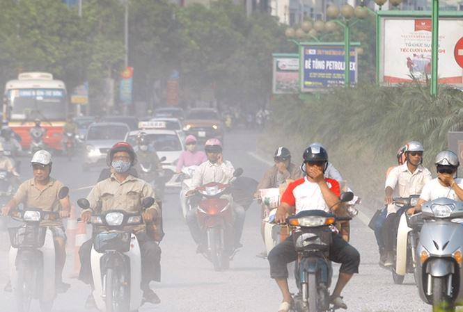 Sản xuất công nghiệp và giao thông vận tải là một trong những nguồn chính gây ô nhiễm không khí.