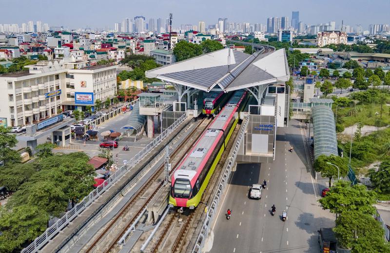 Với mục tiêu ưu tiên phát triển giao thông công cộng, việc sớm đưa mạng lưới giao thông đường sắt đô thị vào cuộc sống tại Thủ đô nhằm góp phần giải quyết ùn tắc giao thông trên địa bàn Thành phố.