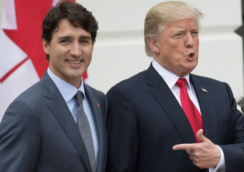 Thủ tướng Canada Justin Trudeau (trái) và Tổng thống Mỹ Donald Trump trong nhiệm kỳ trước của ông Trump - Ảnh: ABC.