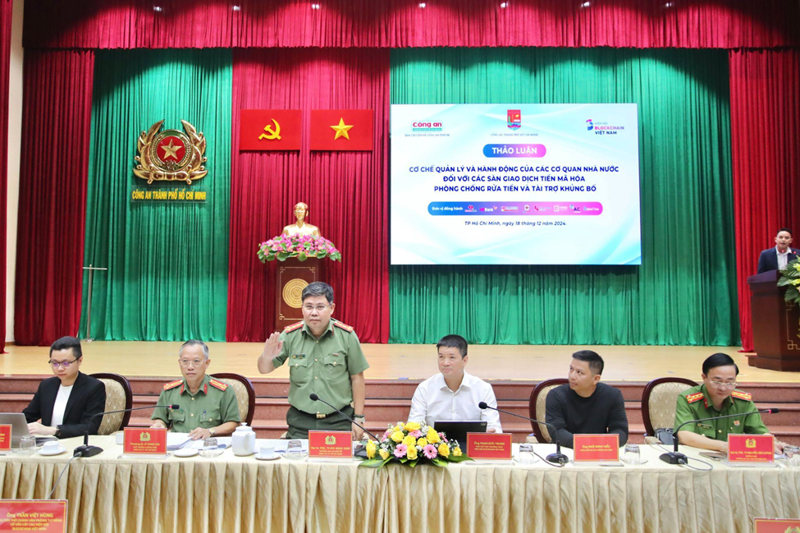 Tọa đàm “Nâng cao năng lực phòng chống tội phạm tài chính trên không gian mạng”, sáng 18/12.