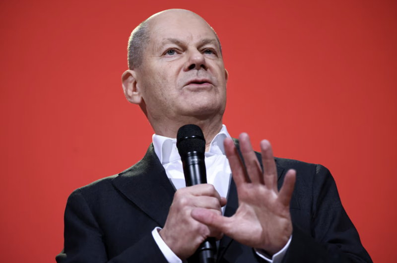 Thủ tướng Đức Olaf Scholz trong một cuộc họp báo ở Berlin hôm 17/12 - Ảnh: Reuters.