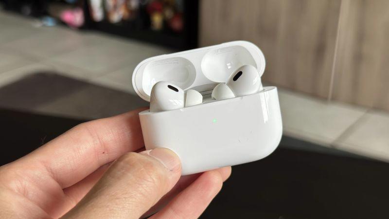 Apple lên kế hoạch tích hợp camera và cảm biến sinh học vào AirPods. 