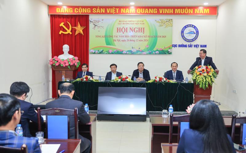 Quảng cảnh Hội nghị tổng kết năm 2024 và triển khai kế hoạch năm 2025 của Cục Đường sắt Việt Nam. Ảnh:Tạ Hải