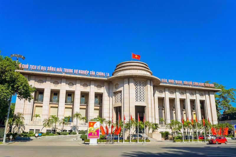 The central bank's headquarter in Hanoi. 