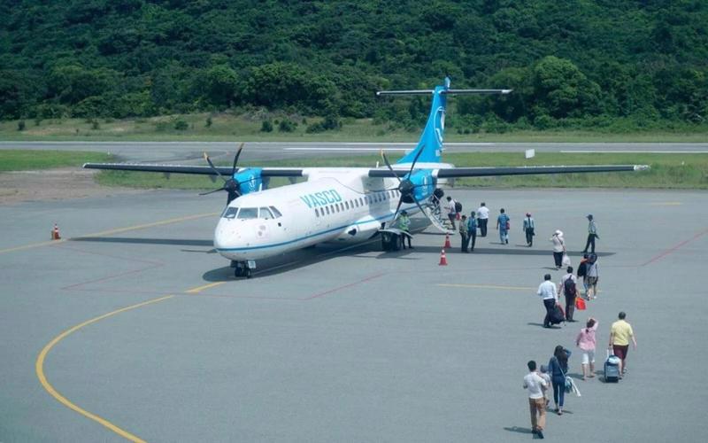 Passengers board flights at Con Dao Airport.