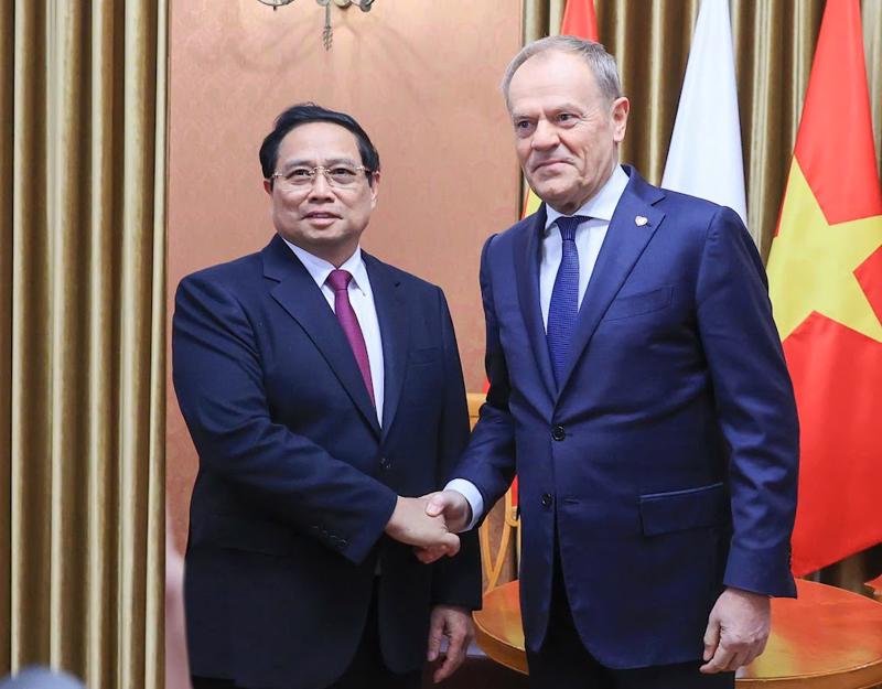 Thủ tướng Ba Lan Donald Tusk và Thủ tướng Chính phủ Phạm Minh Chính - Ảnh: VGP