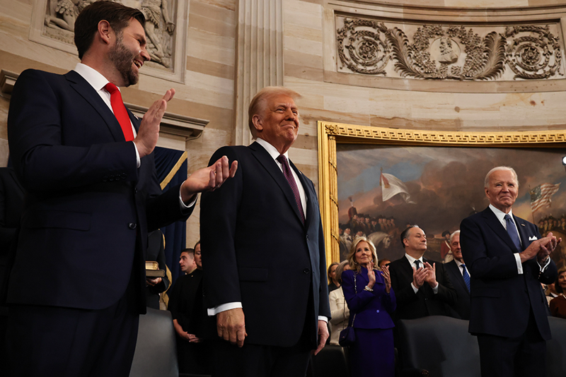 Tổng thống Donald Trump tuyên nhậm chức ngày 20/1 tại tòa nhà Quốc hội Mỹ ở Capitol Hill, Washington DC - Anh: Getty Images